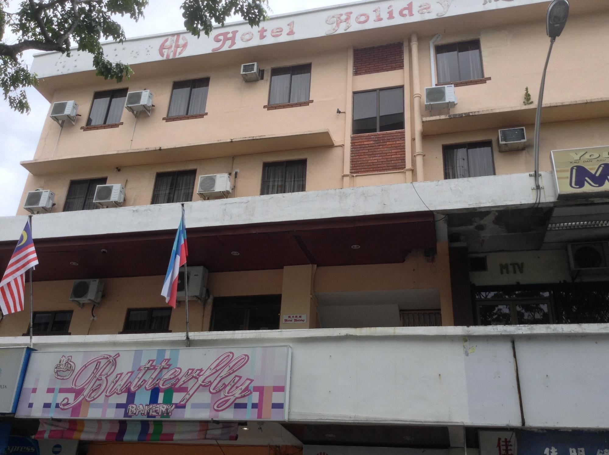 Hotel Holiday Кота Кинабалу Екстериор снимка